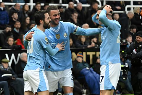 Danh hiệu Premier League mùa này đang trôi về tay Man City